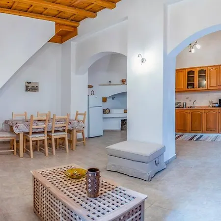 Maisonette Danai Next To The Sea *