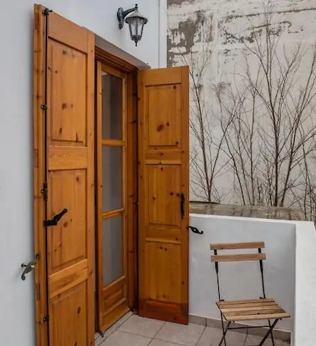 Дом отдыха Luxury Maisonette Danai Next To The Sea Херсониссос