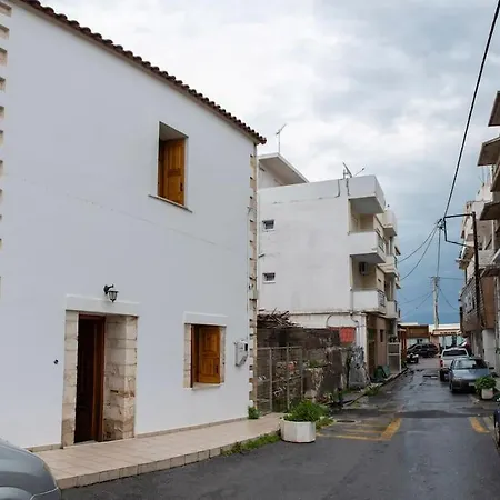 Feriehus Luxury Maisonette Danai Next To The Sea *